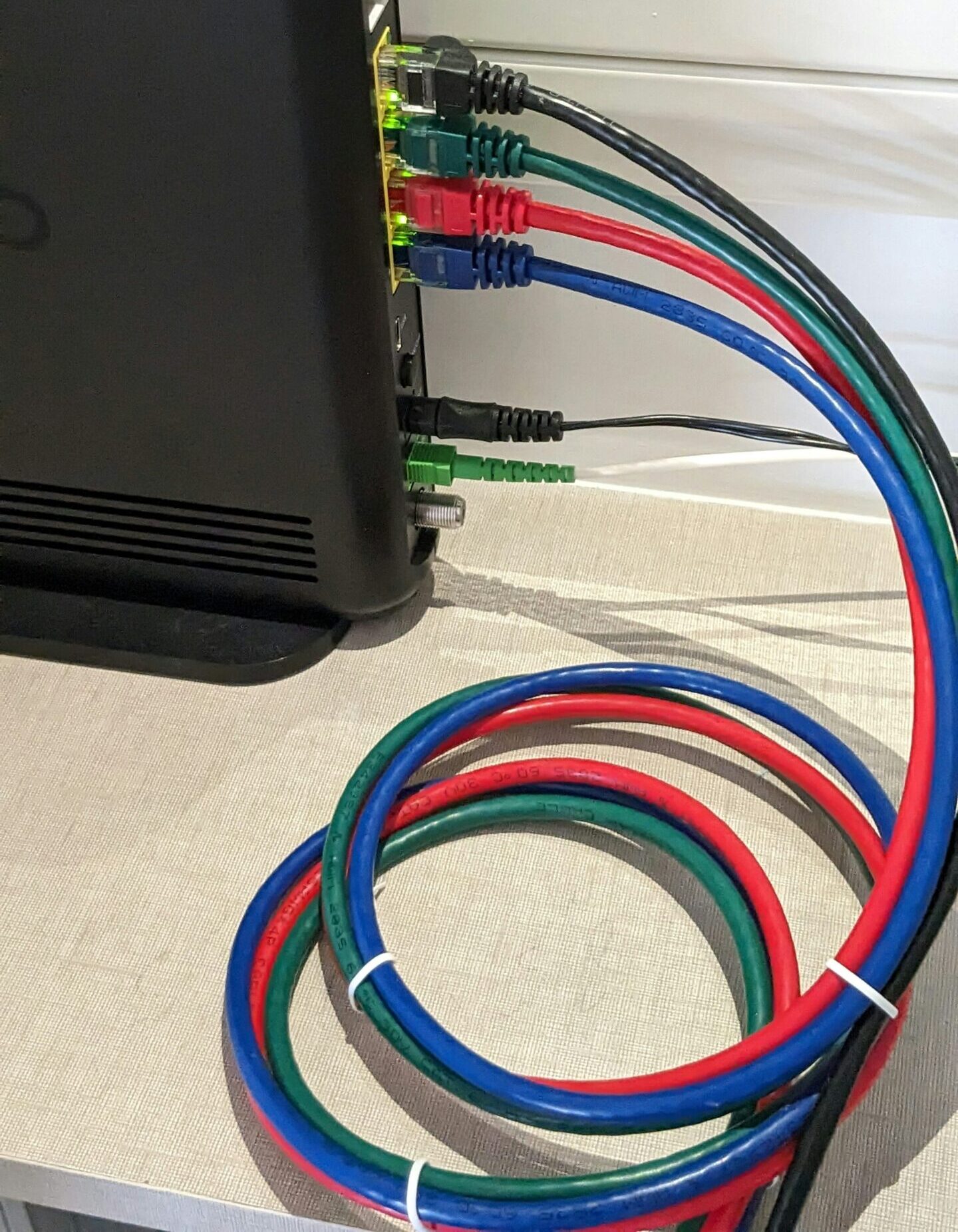 cable management, cables