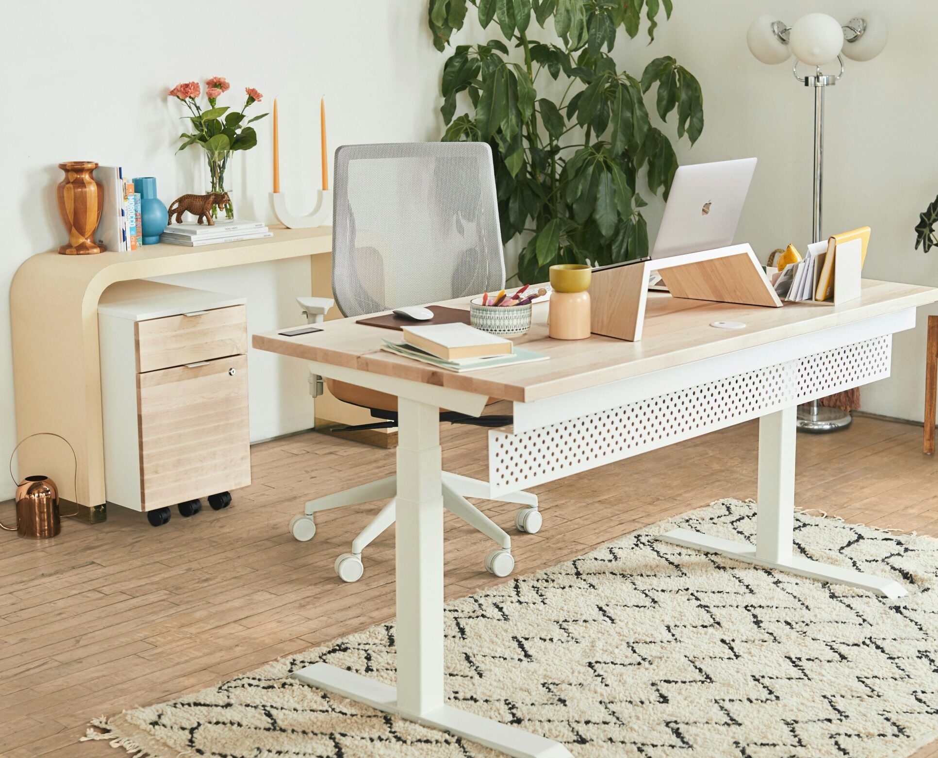 Aesthetic garden office setup, garden office