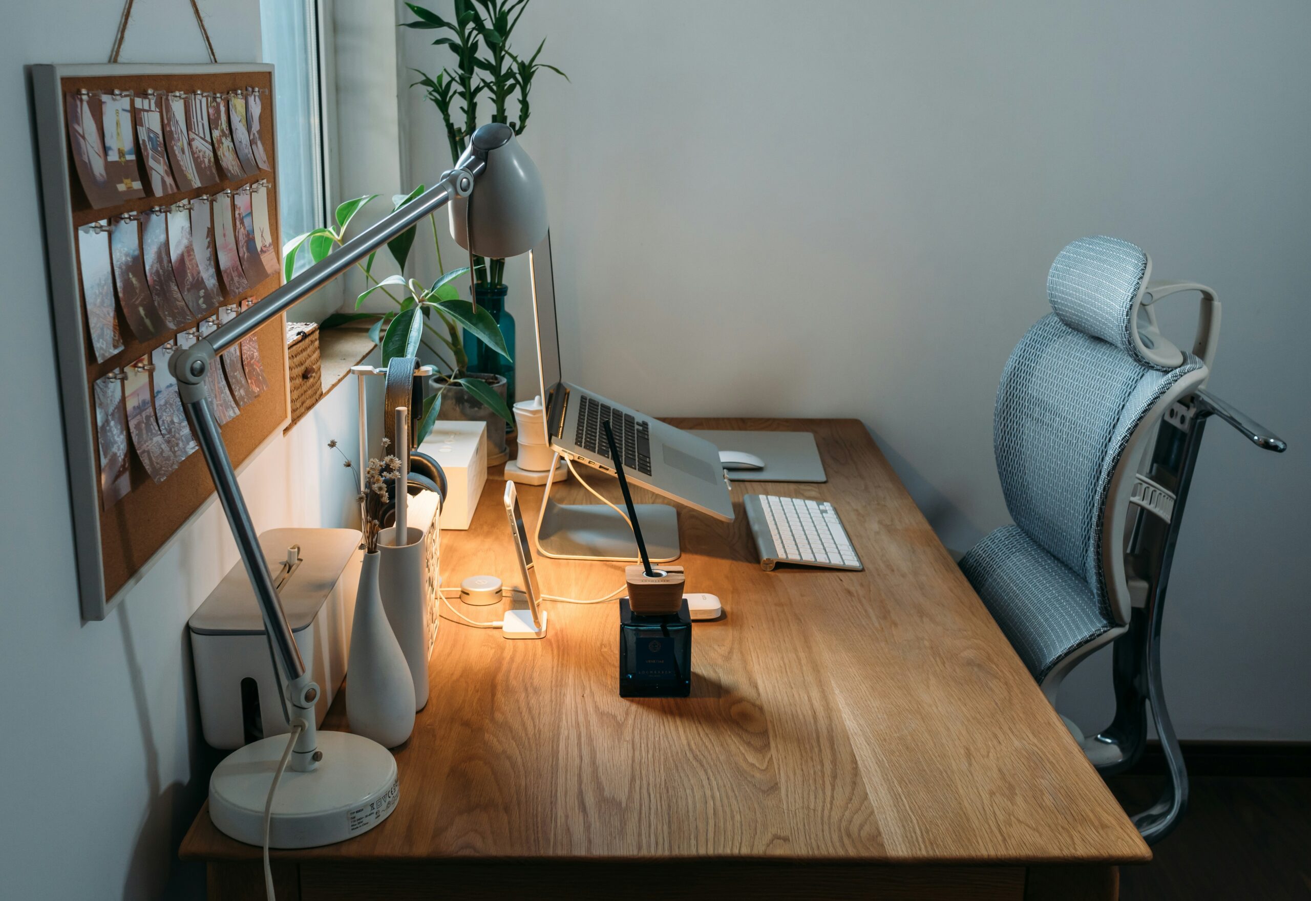 Ergonomic home office setup, smart office
