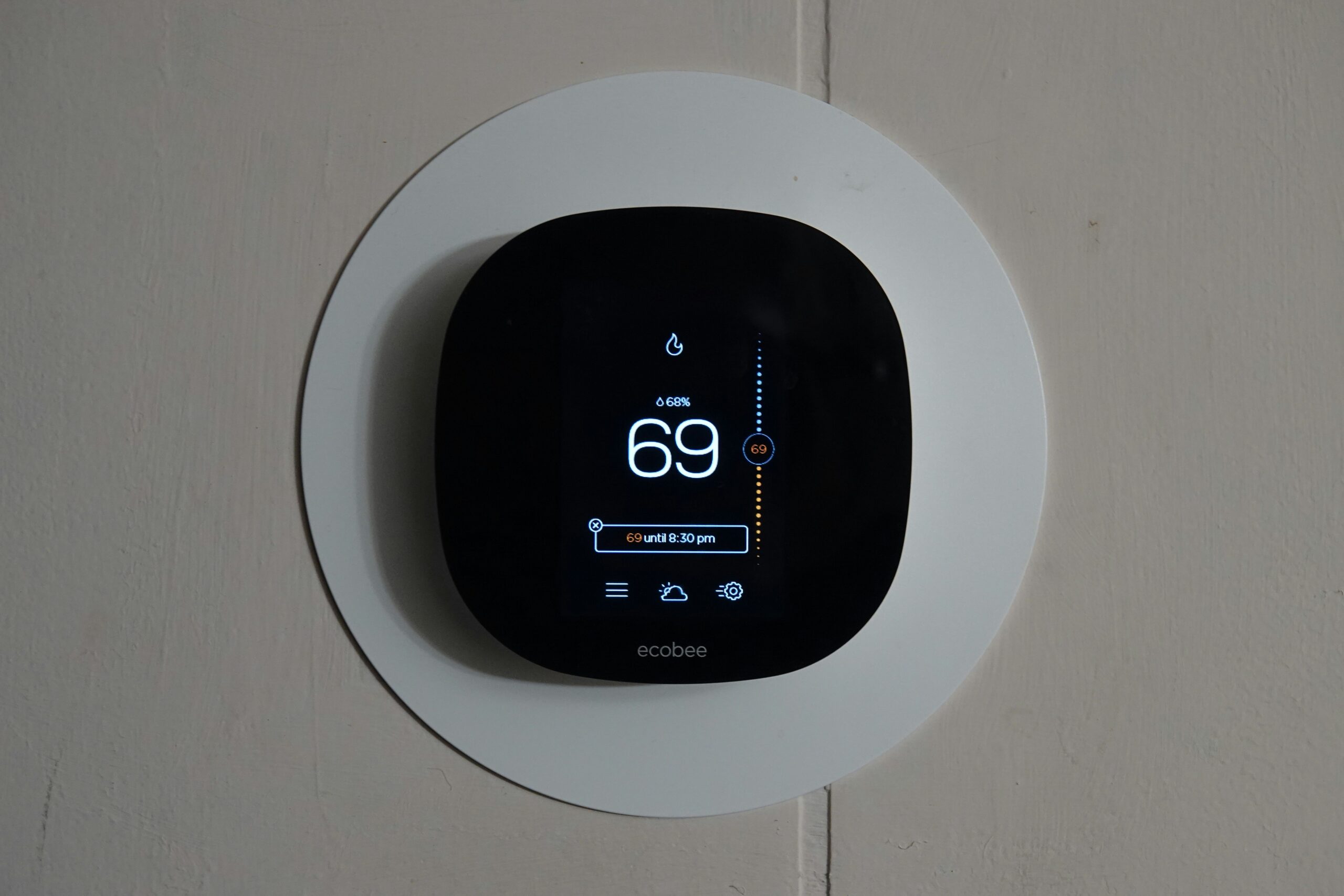 Smart home thermostat