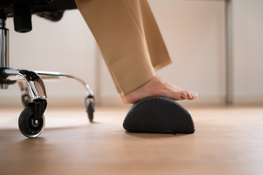 Image of a foot using Footrest