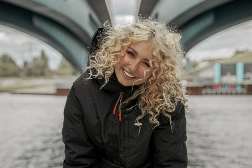 Woman with a curly hairstyle