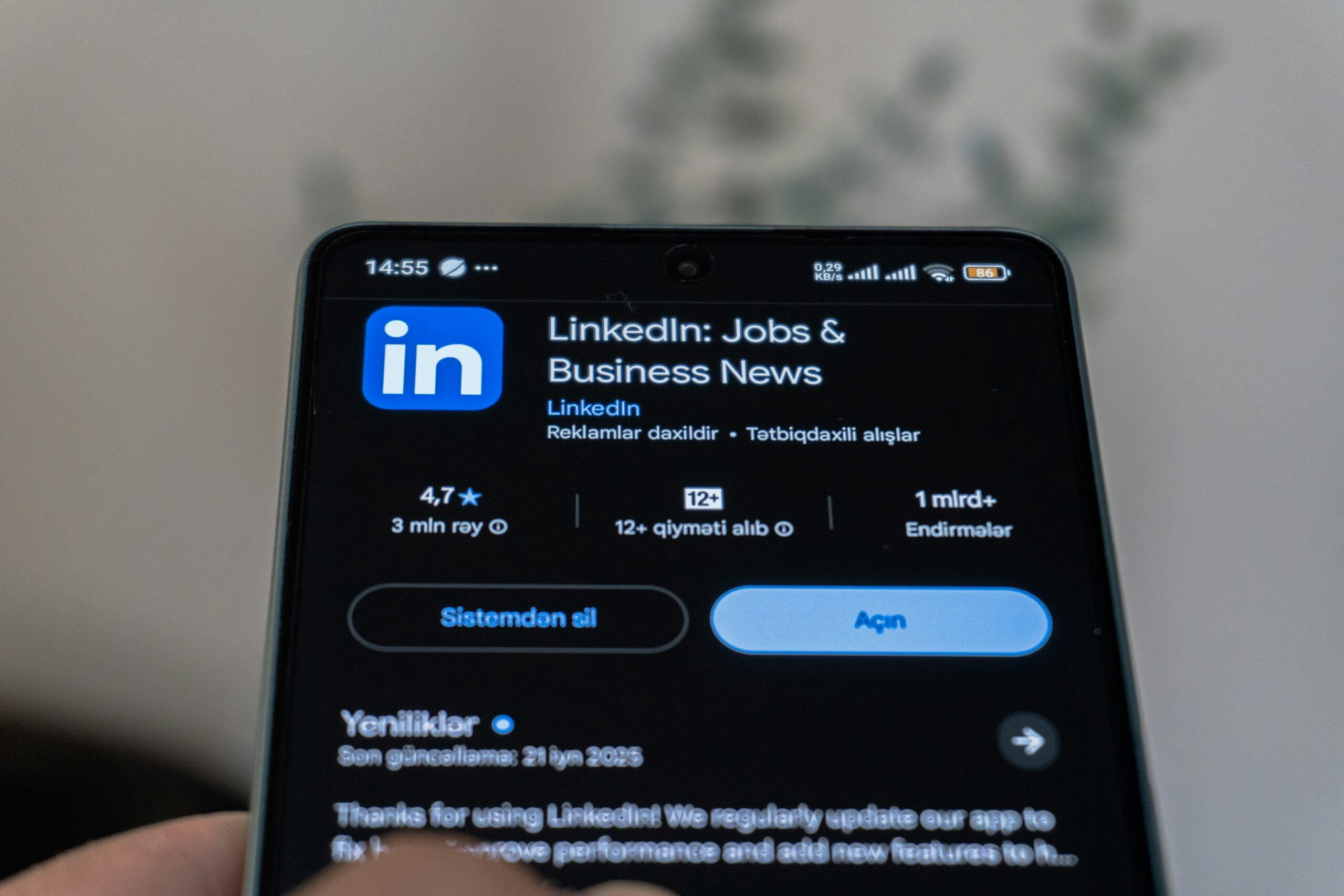 Image on LinkedIn Job Search App